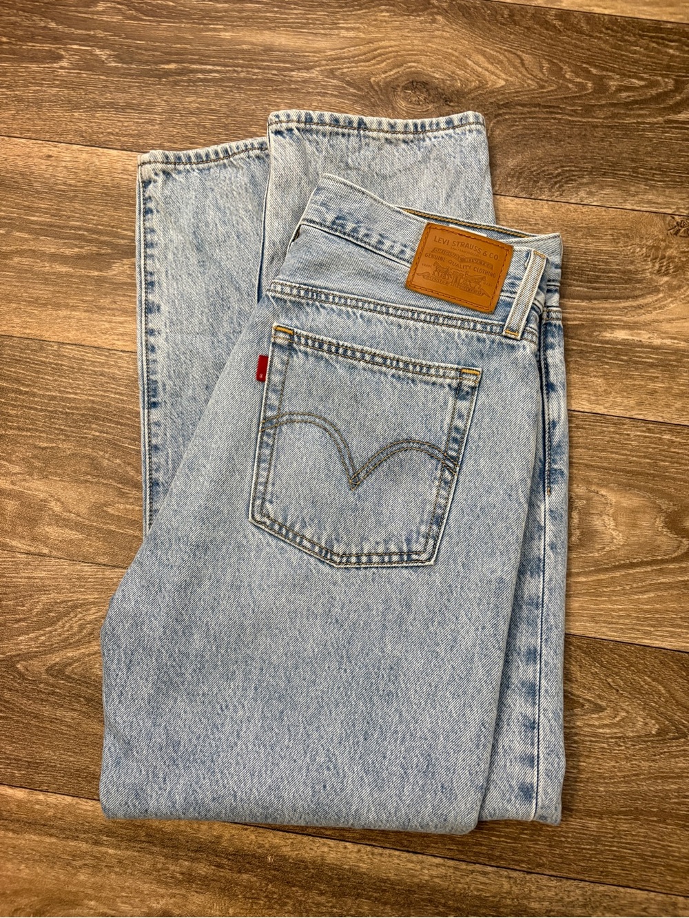 Levi’s Wedgie Straight Jeans Light Wash High Rise Size 30 - Picture 3 of 4